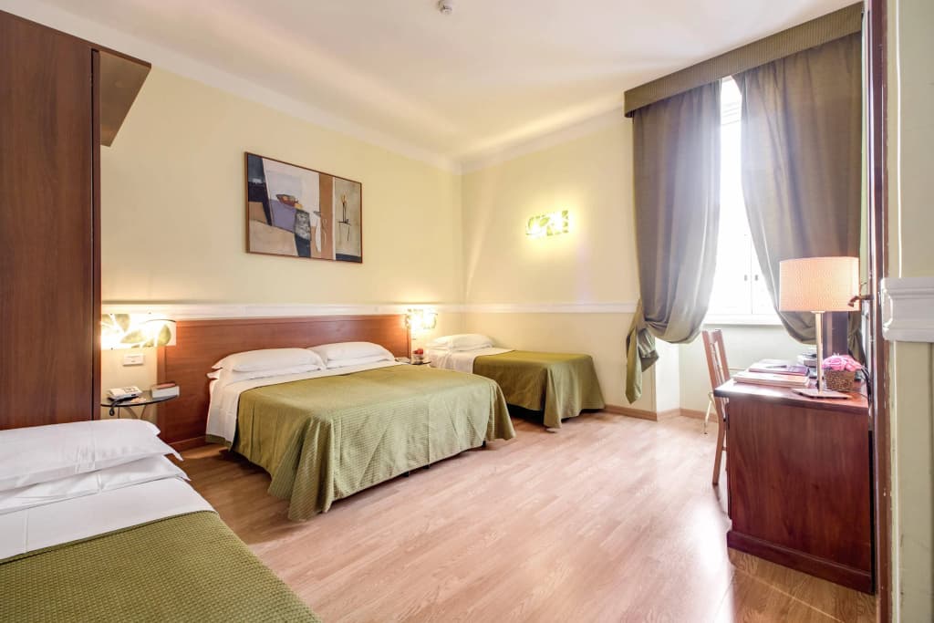 Hotel St. Moritz - photo 4