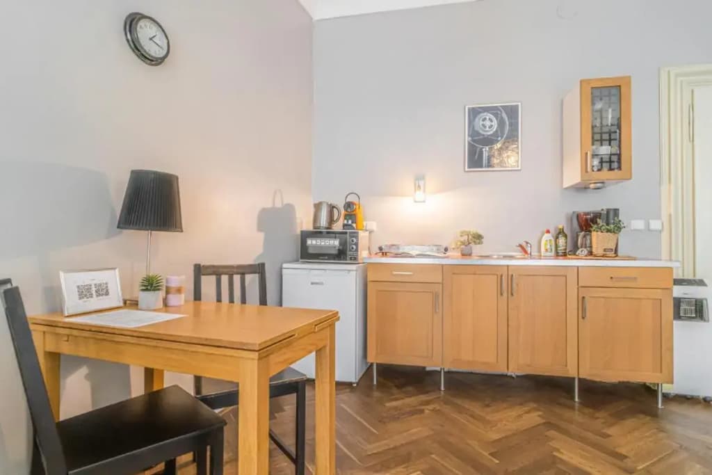 Stylish Studio Close to Prague Castle, WalkScore 99% - photo 5