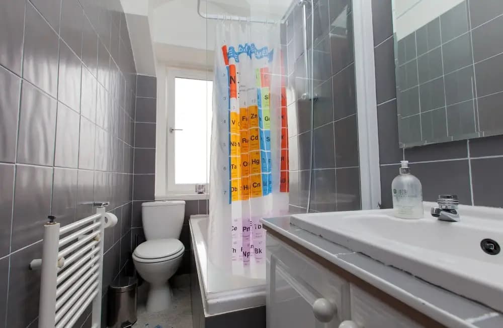 Stylish 1BR Tenement in City Centre for 4 - photo 8
