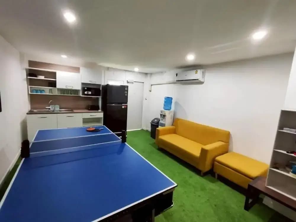 Banana Bunkhouse Hostel - photo 14