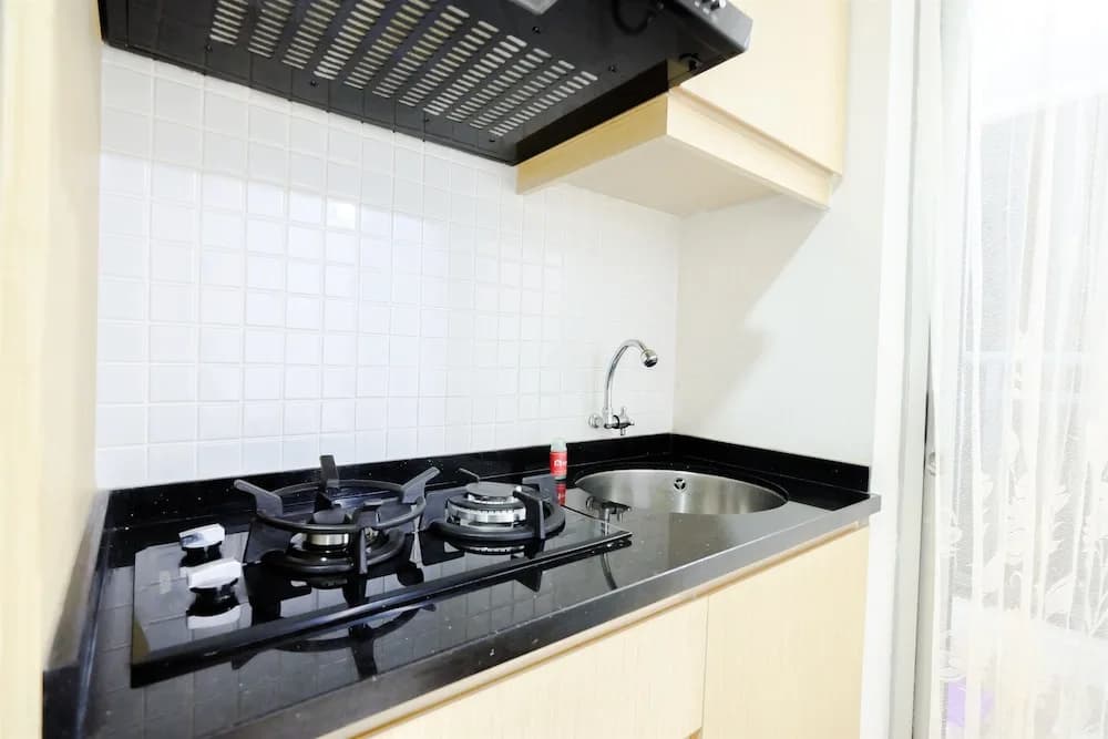 Simply & Clean Bassura City Apartment - photo 12