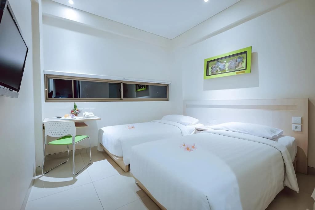 J Hotel Kuta - photo 10
