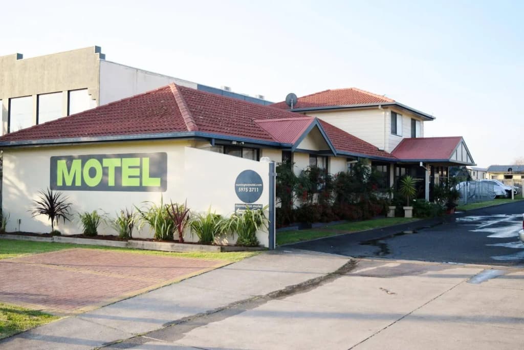 Mornington Motel - photo 1