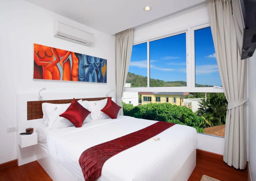 BTR Suites Hotel - photo 2