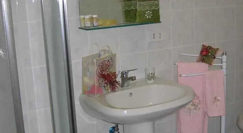 EmilyHouse - Bed  Breakfast - photo 6