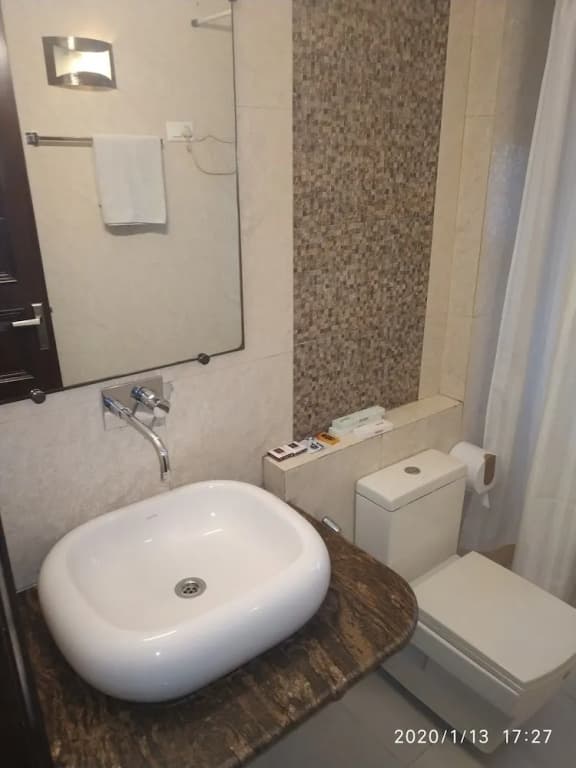 Golden Palm Suites - photo 9