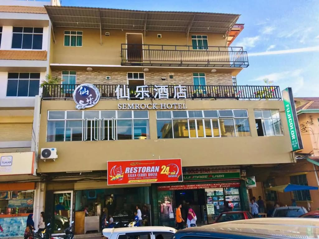SemRock Hotel - main photo