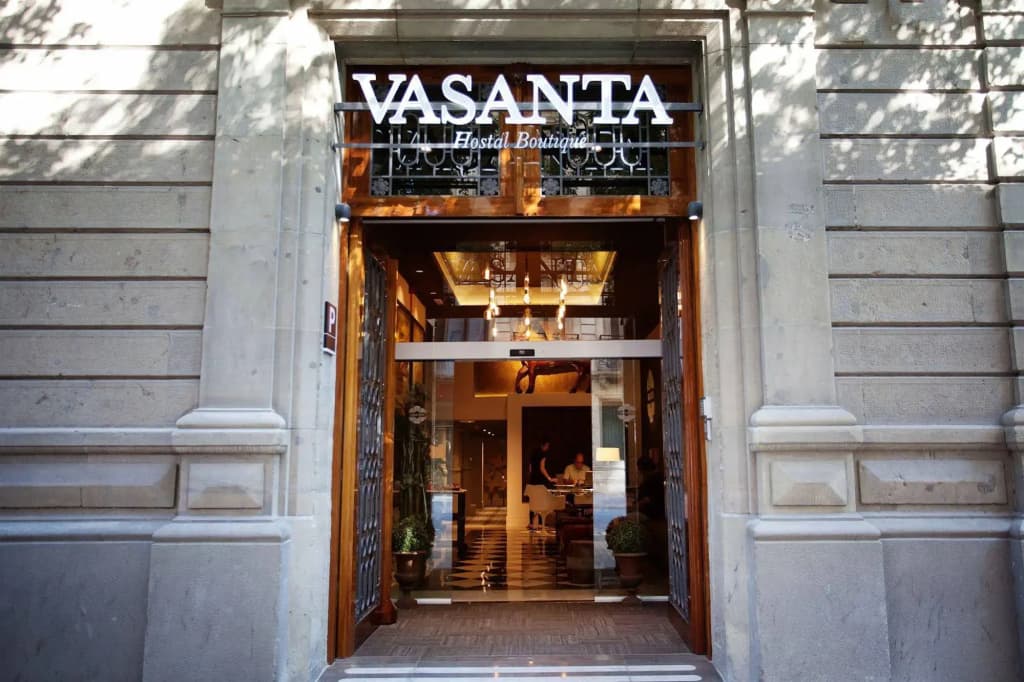 Vasanta Hotel - photo 1