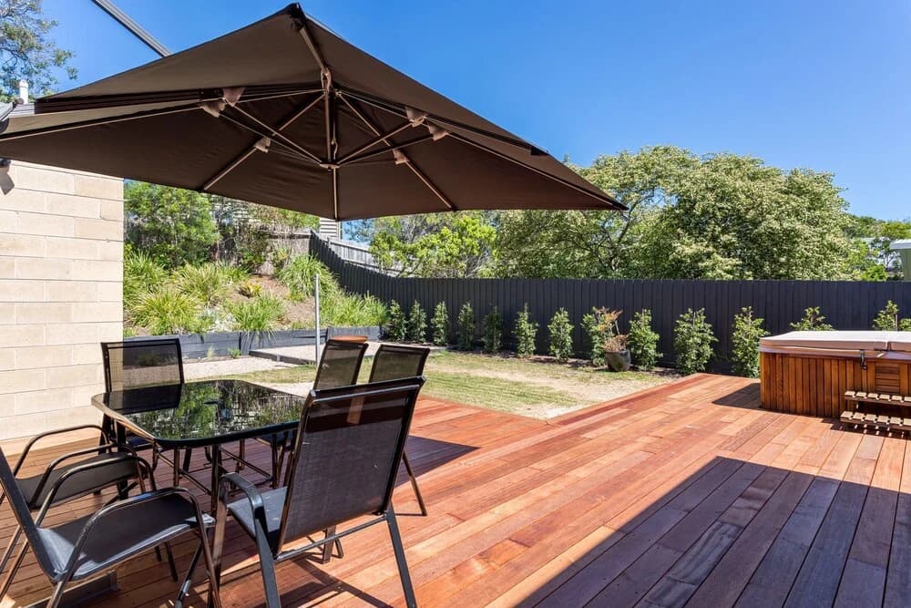 Caxton Beach Hideaway - photo 8