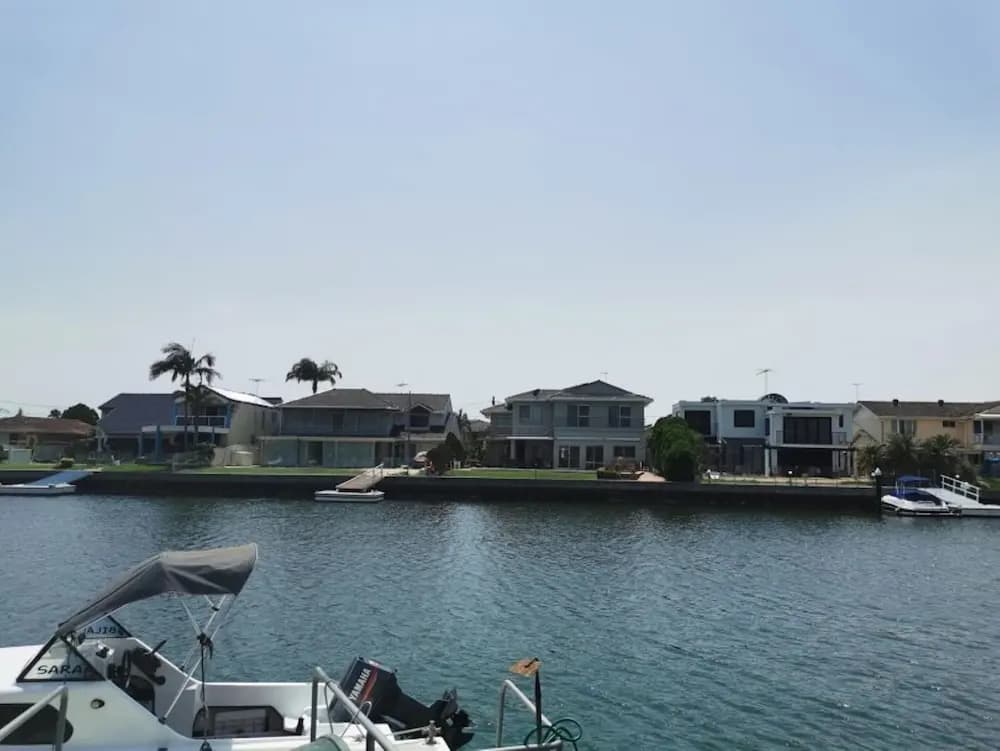 Serviced Waterfront Whole Villa Sydney - photo 40