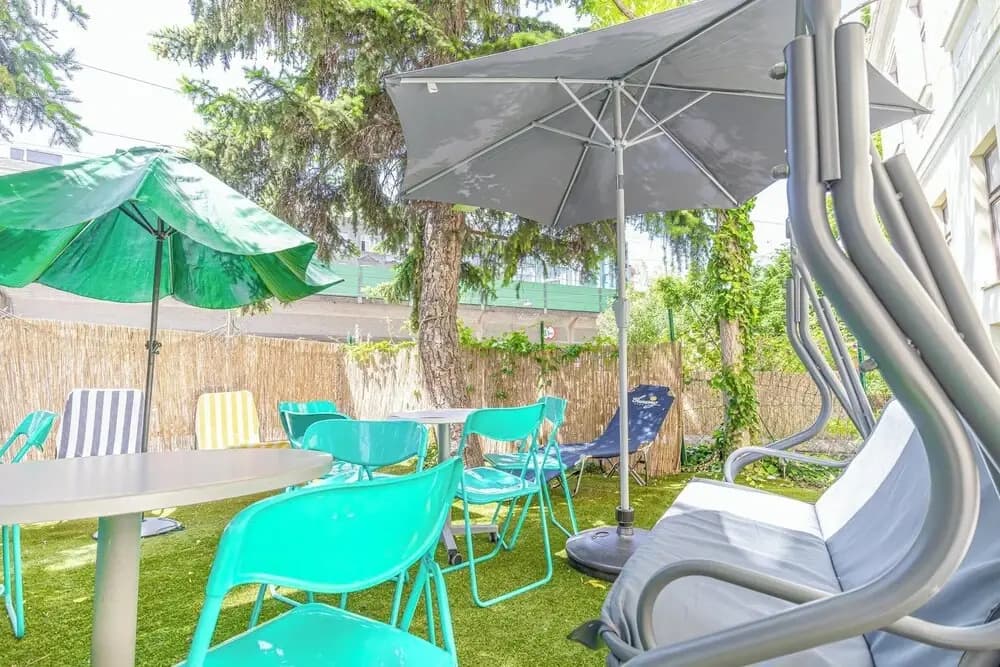 Cozy 2BR Apt Next to Millennium Tower - photo 11