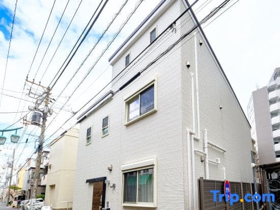 HOTEL 127 based in Tokyo - photo 1