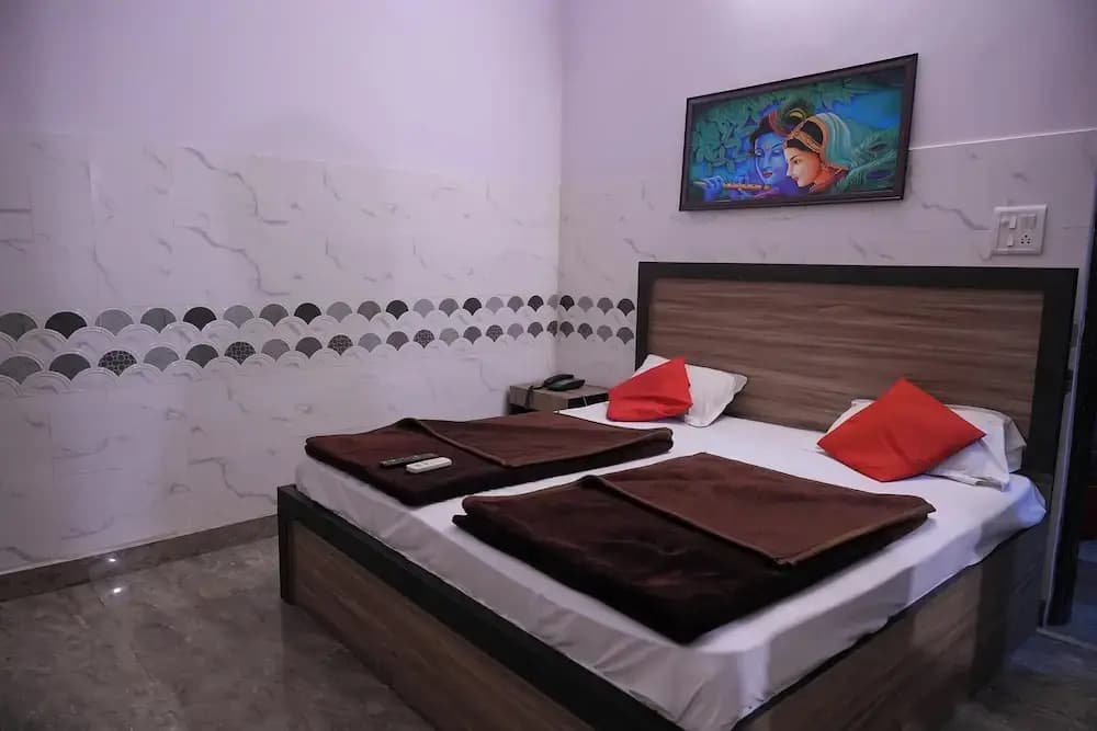 Surya inn - photo 18