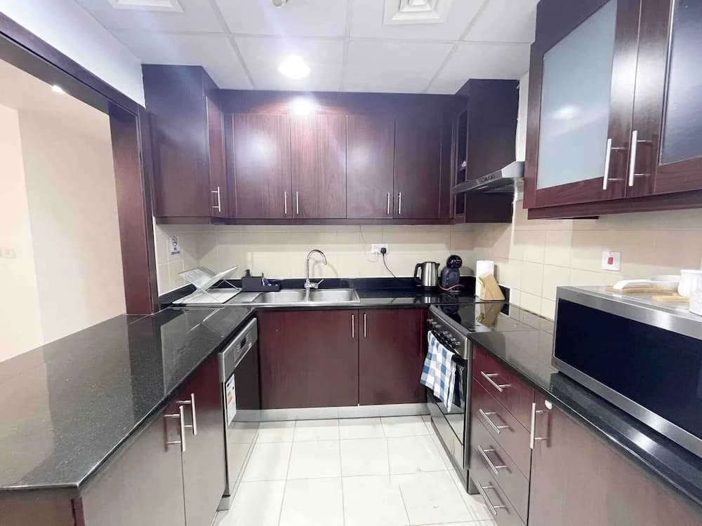 Deluxe Furnished 2br On Jbr With Balcony - photo 18