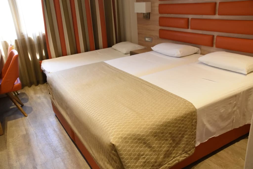 Hotel Jason Inn - photo 4