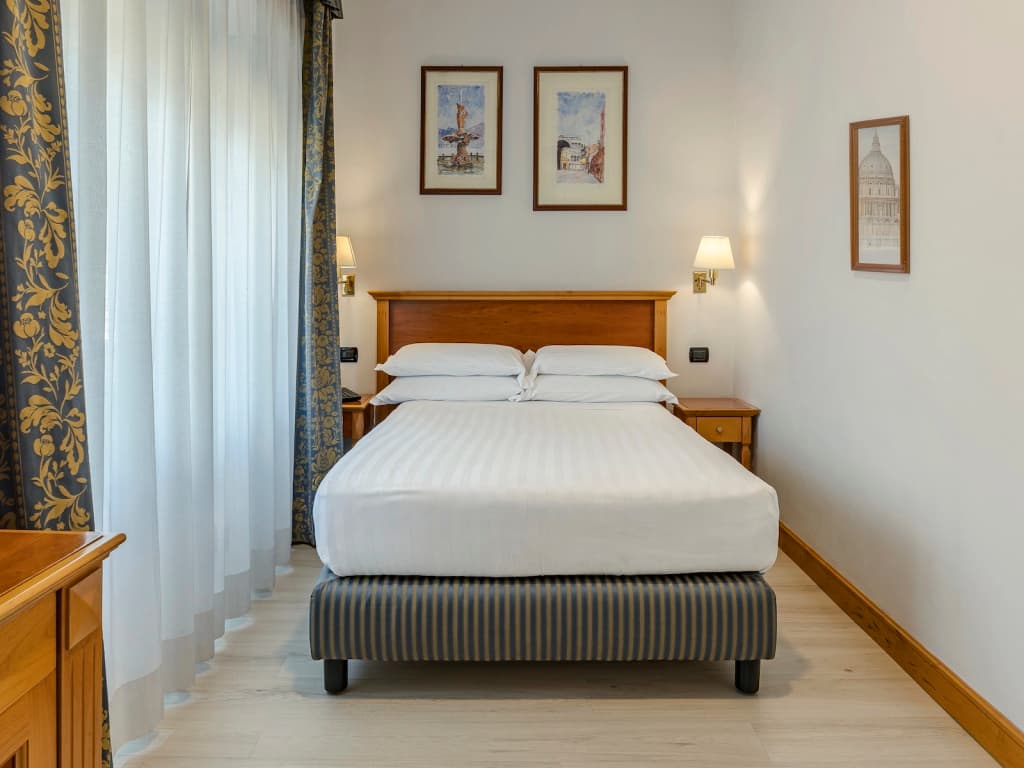 Hotel Diplomatic - photo 33