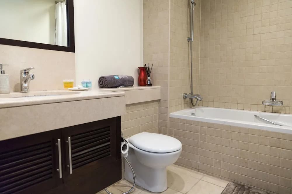 The Residences 5 - photo 10
