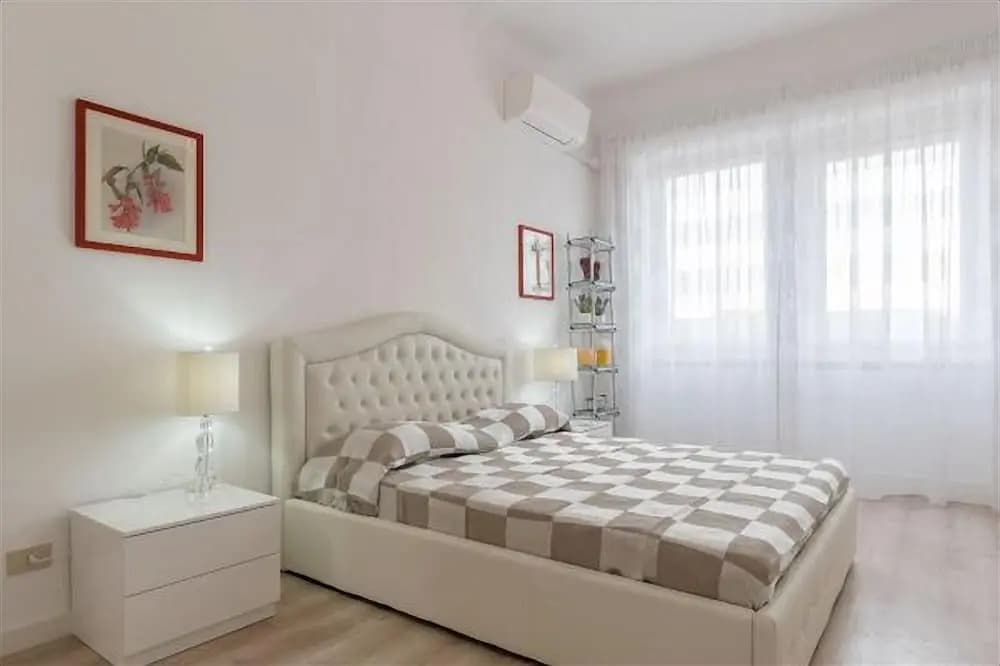 San Pietro Roomy Flat - photo 18