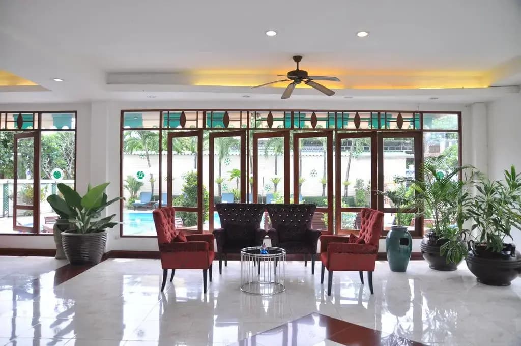 JP Villa Hotel - photo 18