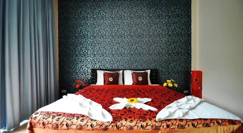 Bounty Kata Guesthouse - main photo