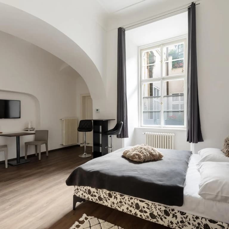 Old Town Square Residence by Emblem - photo 20