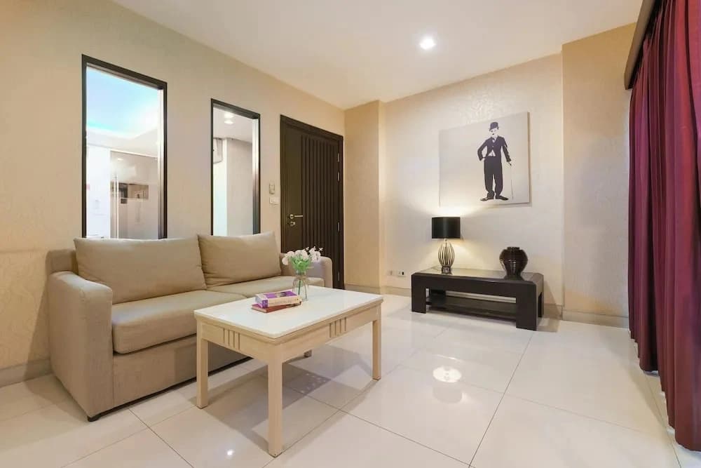 iCheck inn Sukhumvit Soi 2 - photo 2