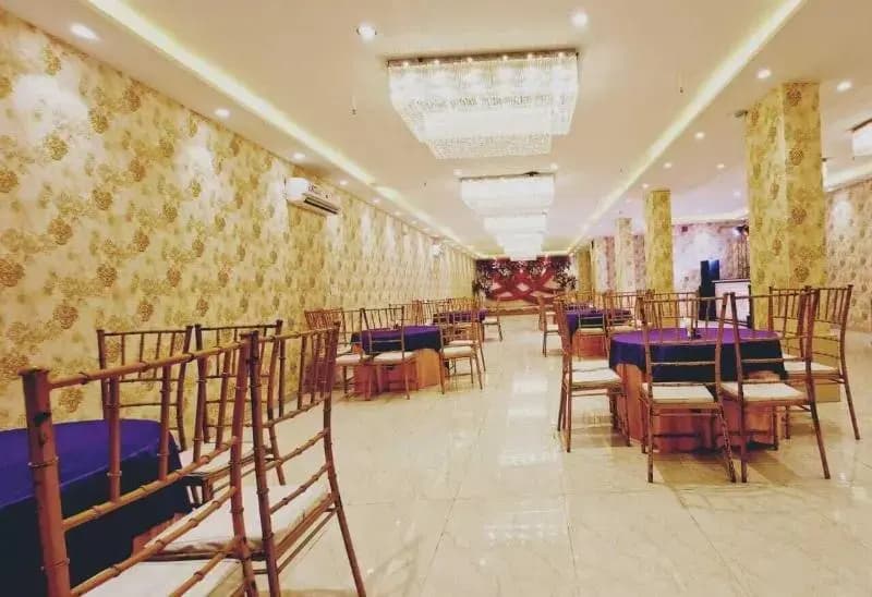 Hotel Silver Saffron Peeragarhi - photo 19