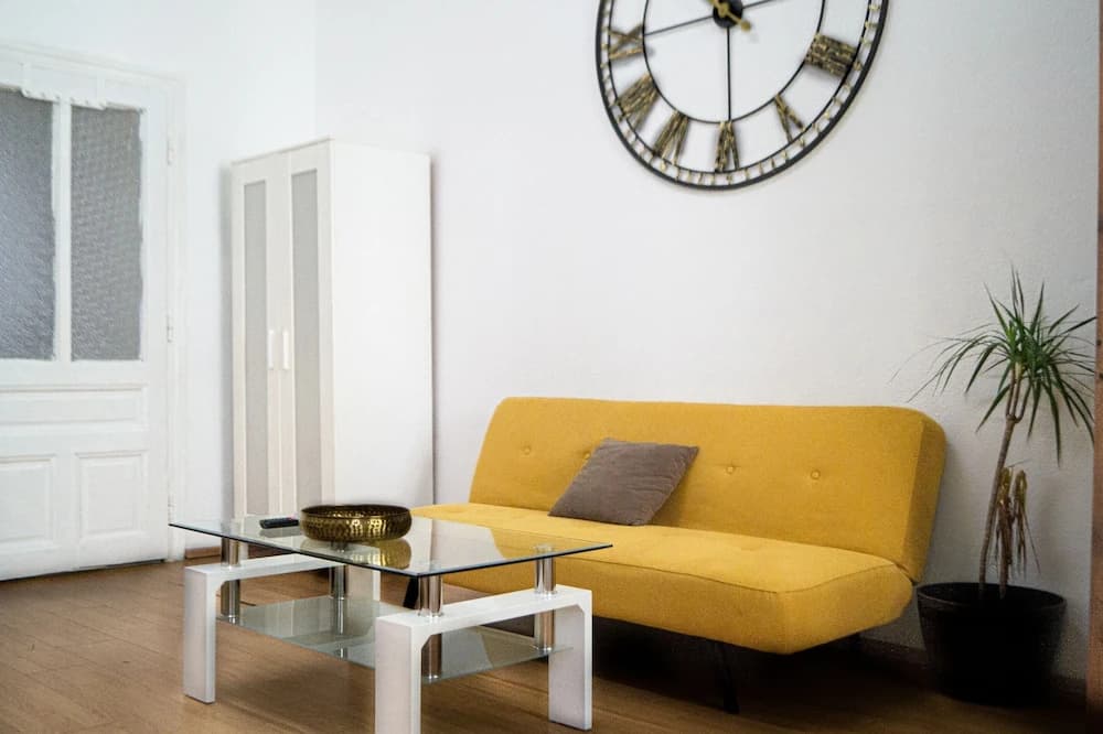 Vibrant Apartment Near Downtown - photo 19