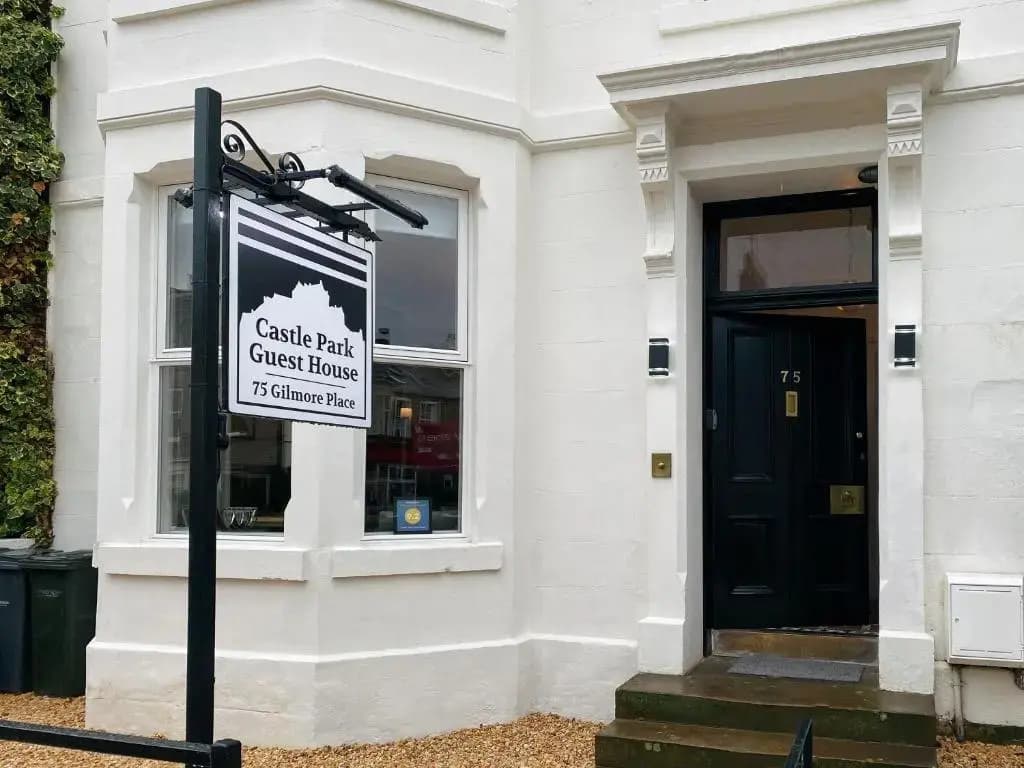 Castle Park Guest House - photo 2