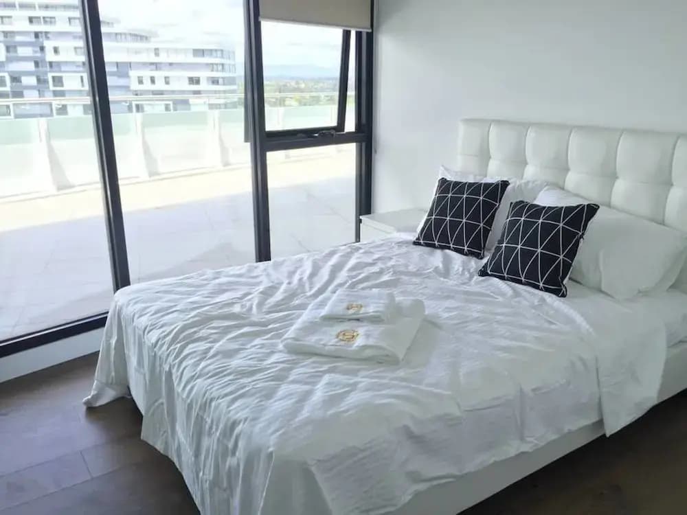 Doncaster Apartment - photo 2
