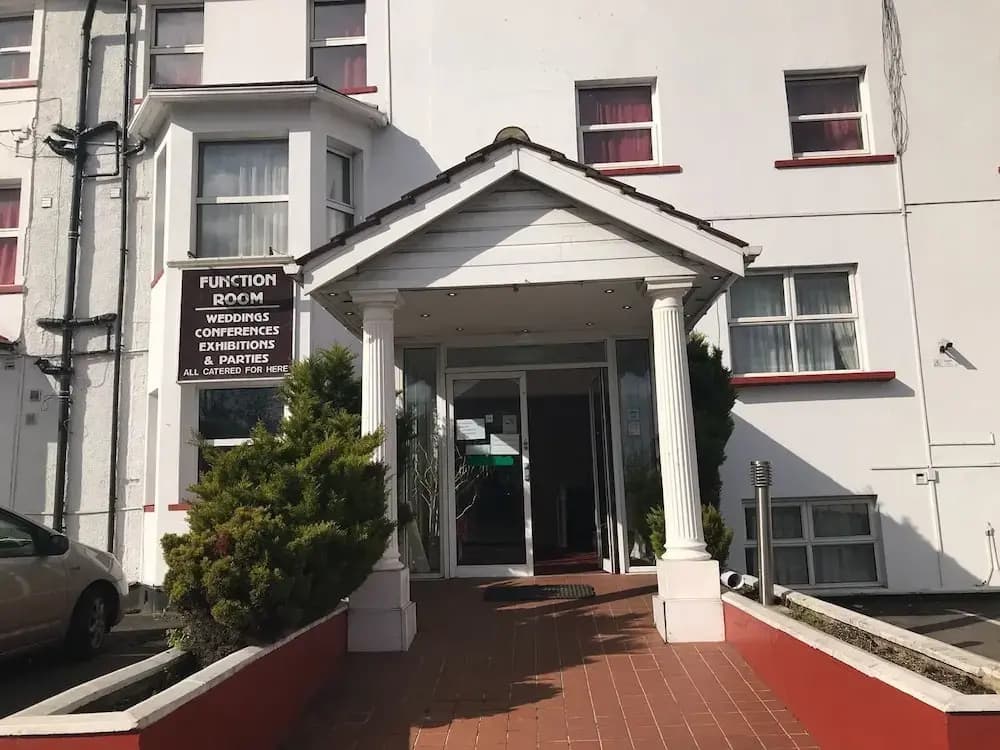 Shalimar Hotel - main photo