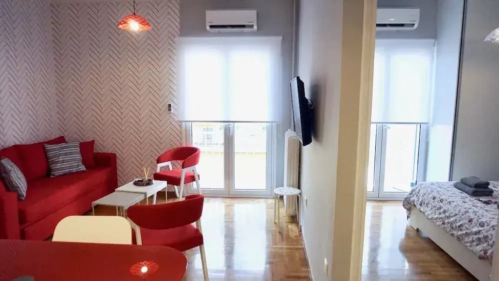 Beautiful Sunny Apt in Athens - photo 4
