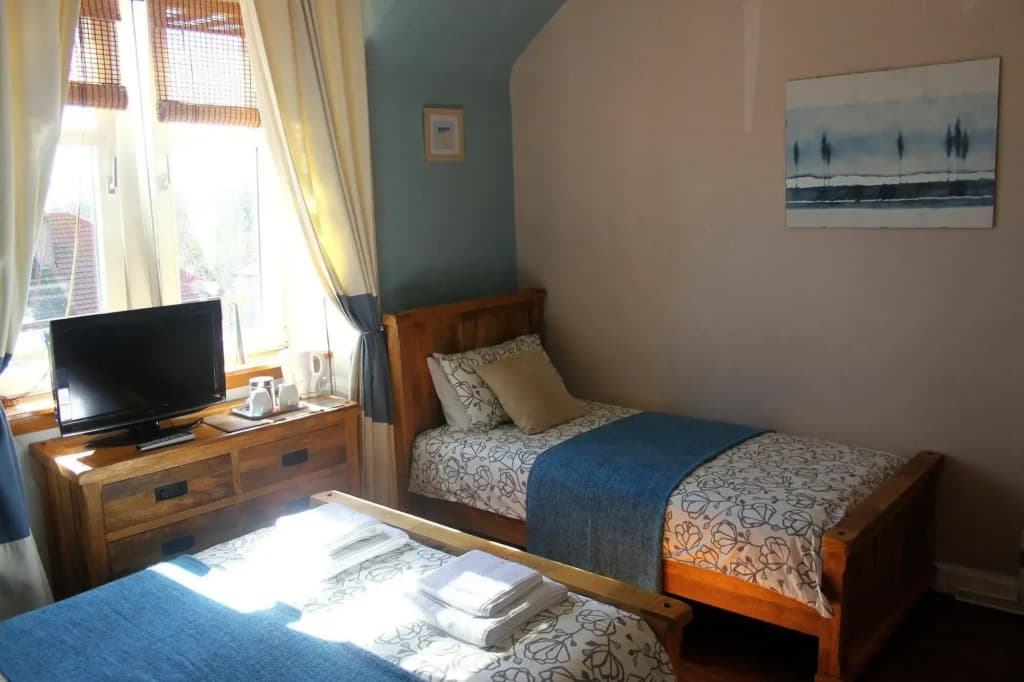 Dalmore Lodge Guest House - photo 5