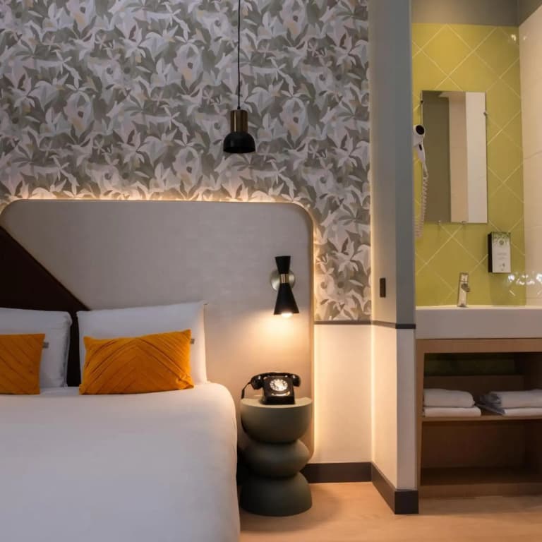 Hôtel Kyriad Paris 10 — Canal Saint Martin-République - photo 35