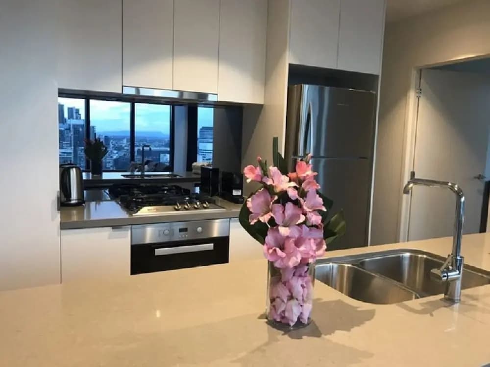 Southbank Platinum Tower Apartment - photo 4