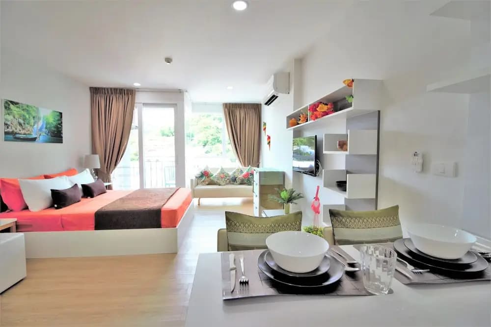 Ozone Condotel Kata Beach by PHR - photo 4