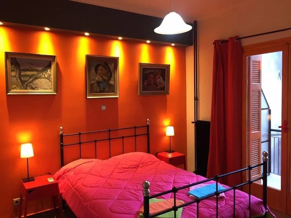 Lovely 4 Double Bed Flat - main photo