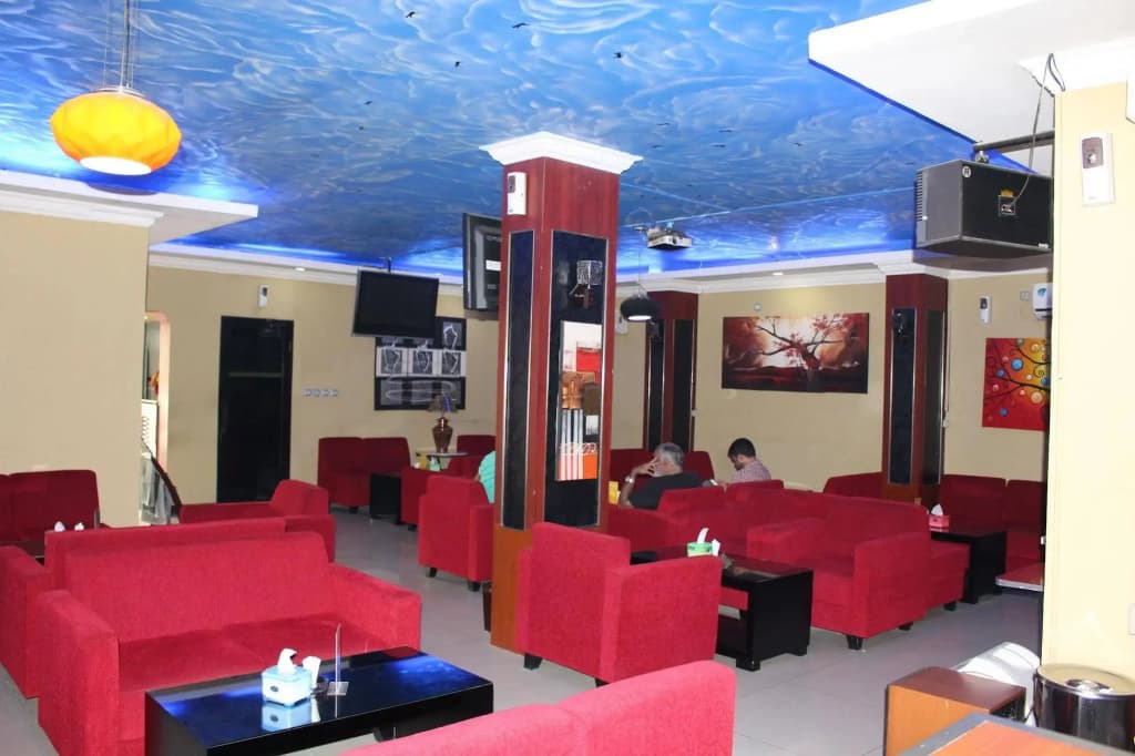 Hollywood Hotel - photo 2
