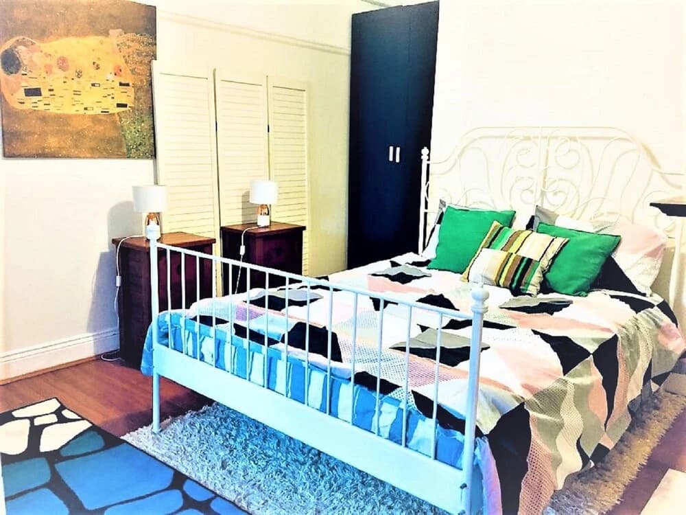 Comfy and Big Blue Cottage - photo 3