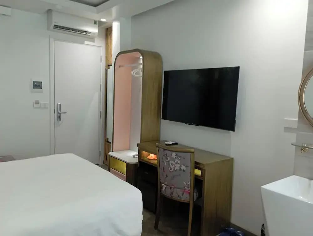 Mai Hotel - photo 7