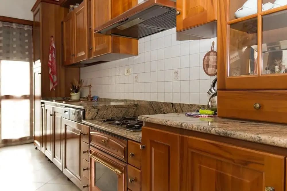 Train Station Flat 1 - photo 10