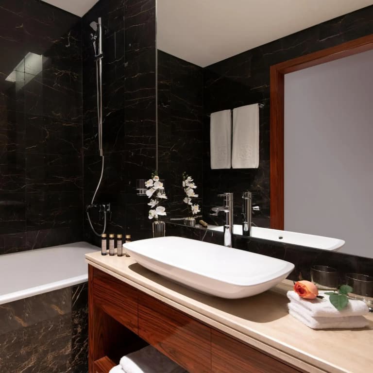 The Bentley Luxury Hotel and Suites - photo 41