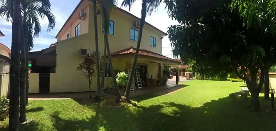 Sajitha Huest House - photo 11