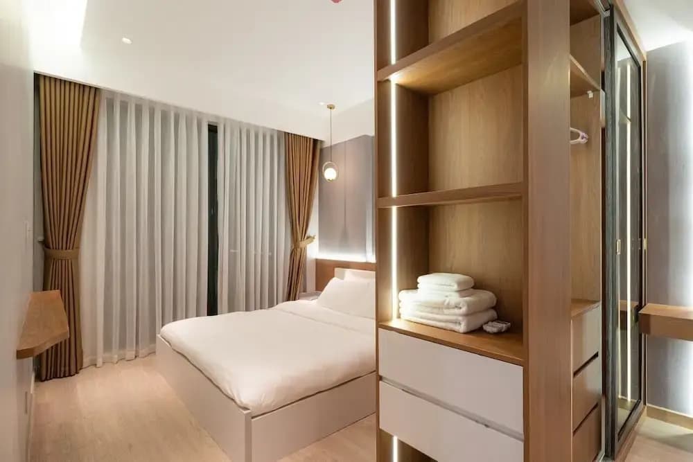 Happy Light Apartment in the Cardinal Court - photo 5