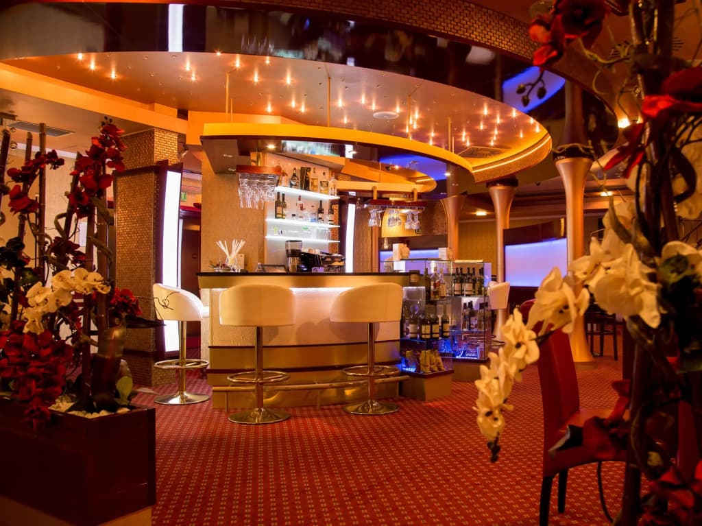 Lifestyle Hotel - photo 25