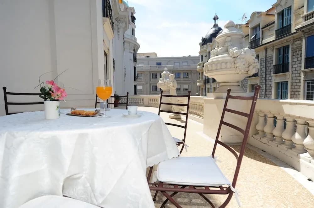 Royal Negresco - 5 Stars Holiday House - photo 15