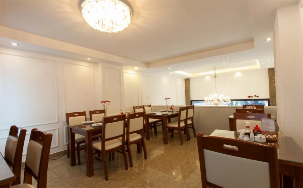 Queen Light Hotel - photo 20