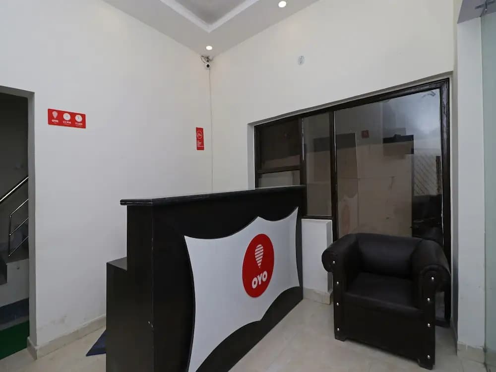 OYO 12738 Hotel Diamond - photo 11
