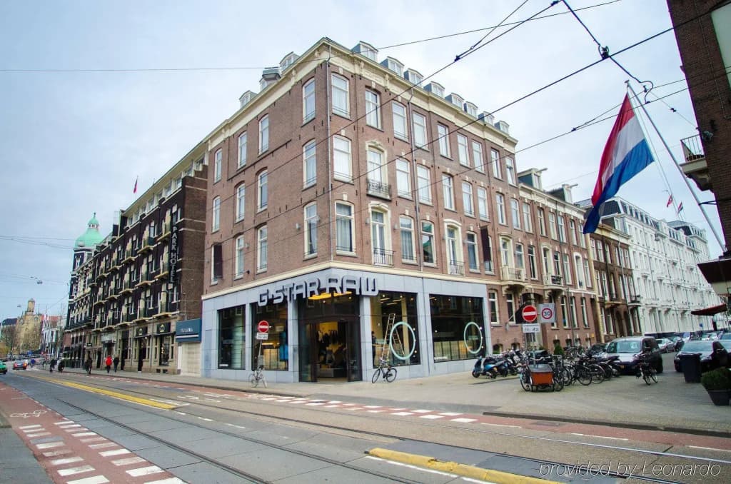 Hotel Cornelisz - photo 1