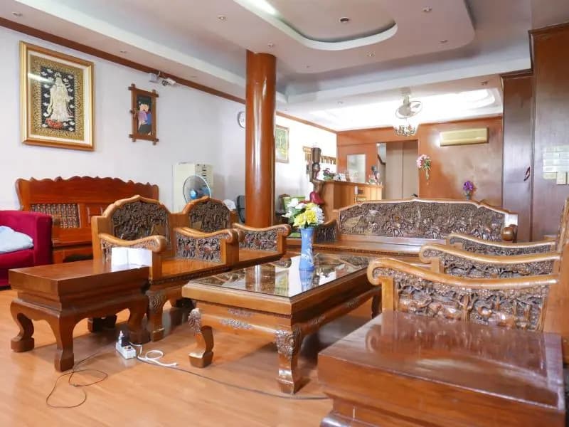 Max One Hotel - photo 2